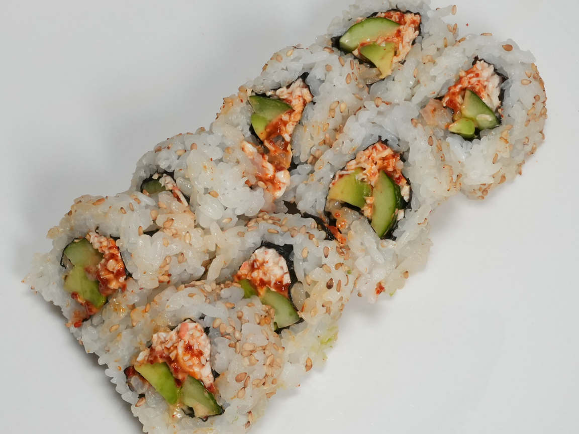 Spicy California roll with crab and avocado at Torrance Yokocho