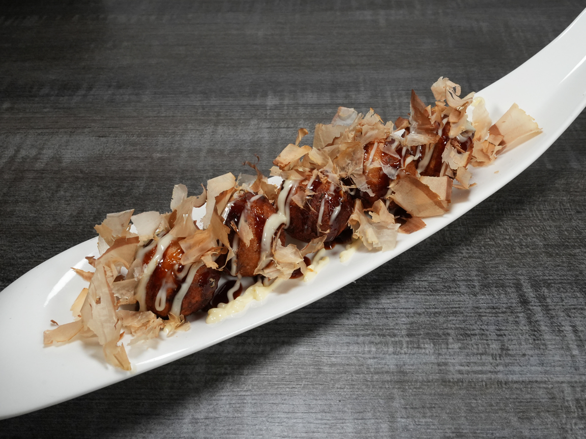 Takoyaki, 5 pieces of Japanese octopus balls with sauce at Torrance Yokocho