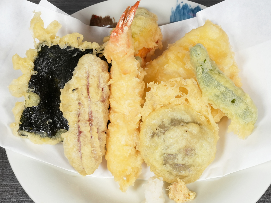Tempura assorted platter, 7pcs mix of vegetables and seafood tempura at Torrance Yokocho