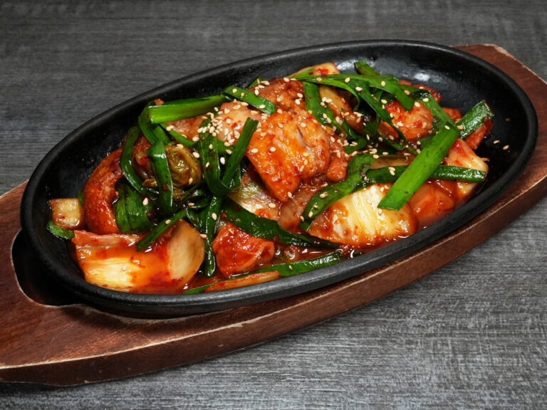 Pork kimchi teppan stir-fry on hot plate at Torrance Yokocho